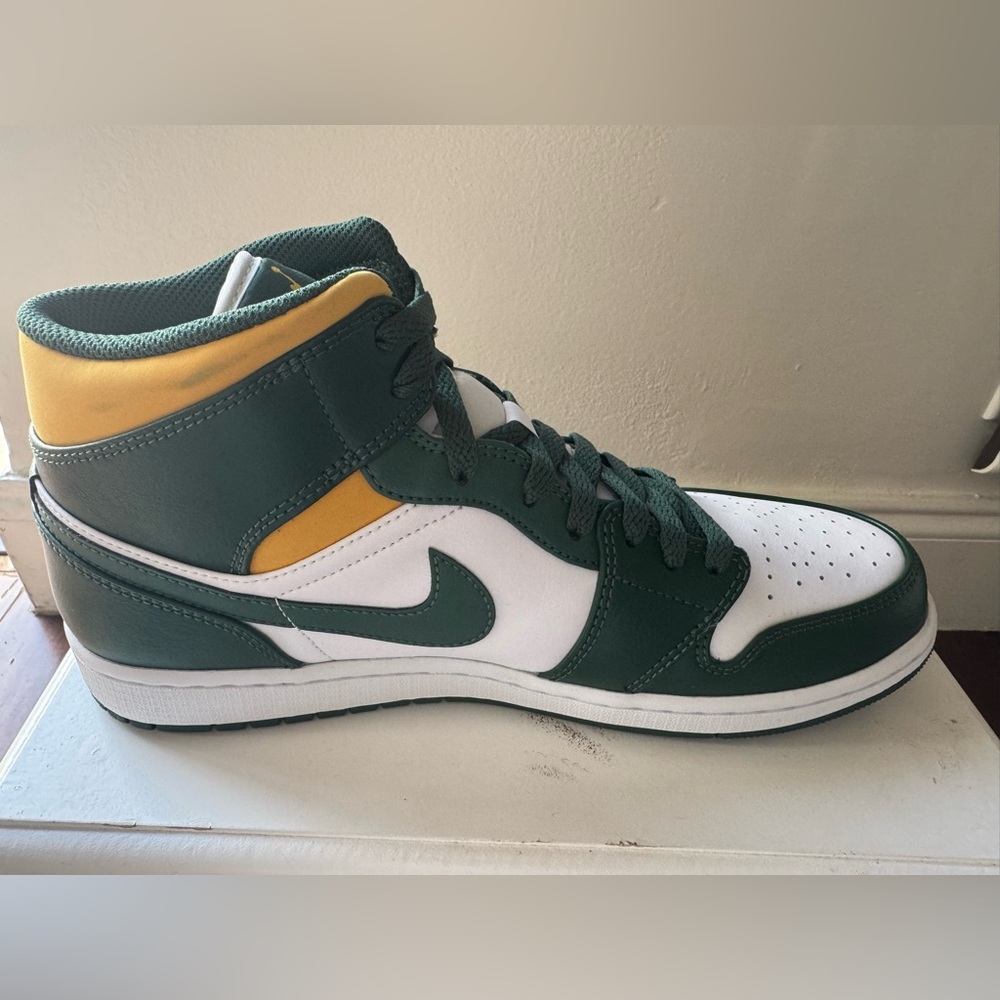🟨 Jordan 1 - Nike - Picture 3 of 11